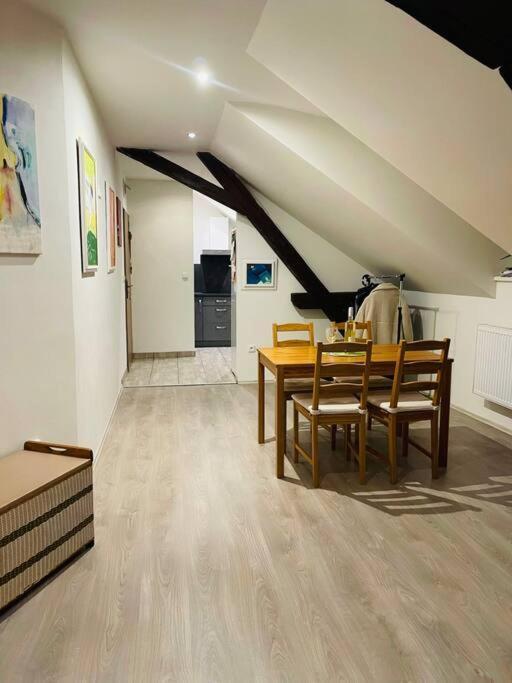 V Podkrovi - Hlinsko. Apartament *
